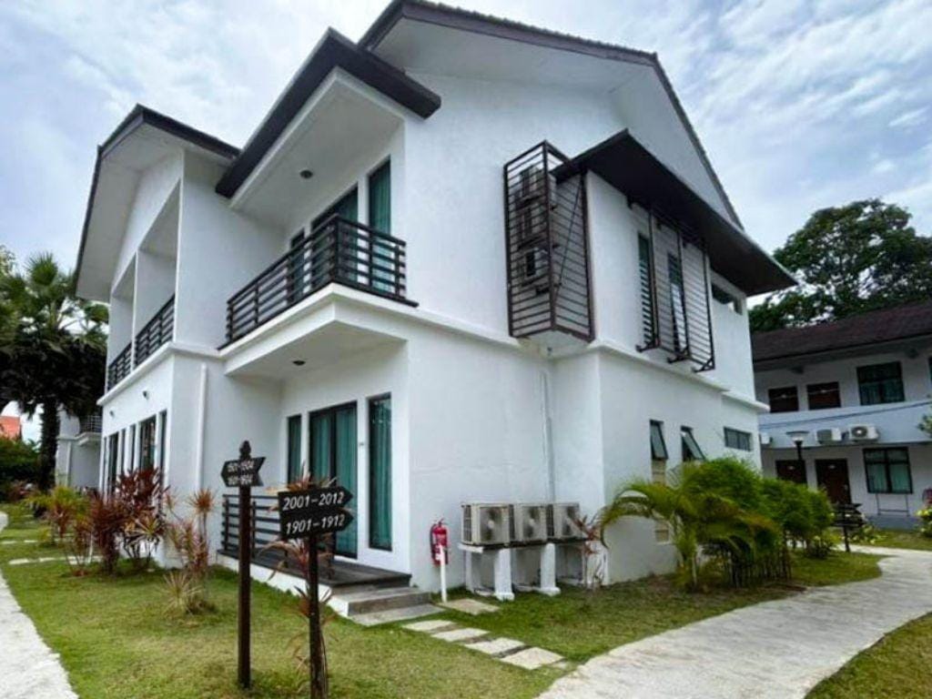 Redang Beach Resort - Deluxe Rooms